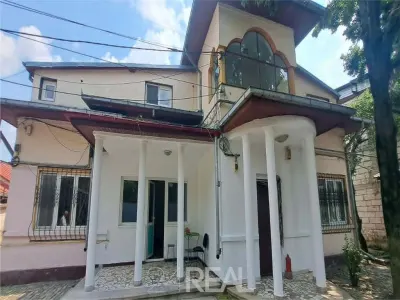 Spatiu depozitare/productie usoara si birouri