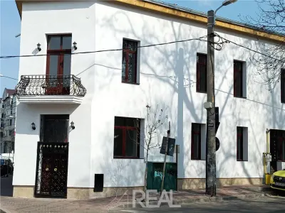 Spatii de birouri sau Comercial -  zona Unirii - 300 mp